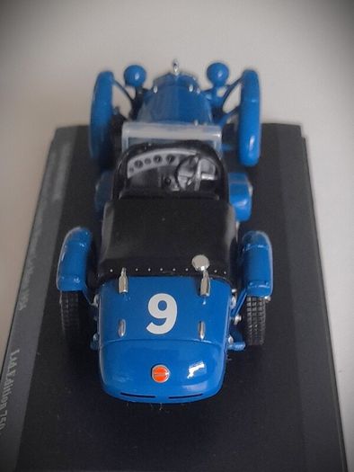 Diecast Model Le Mans Winning Alfa Romeo 8C 2300 Le Mans 1934 1st - IXO 1:43