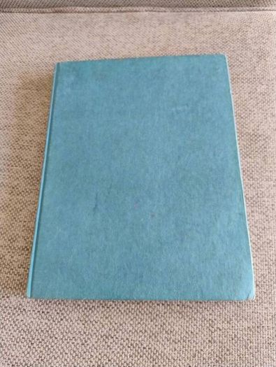 LIFE ARTS A Practical Guide to Total Being New Medicine and Ancient Wisdom by Evelyn de Smedt 1977 hardback in very good condition with some wear to the cover see all photos A4 size book 190 pages and illustrations FREE STANDARD POSTAGE INCLUDED