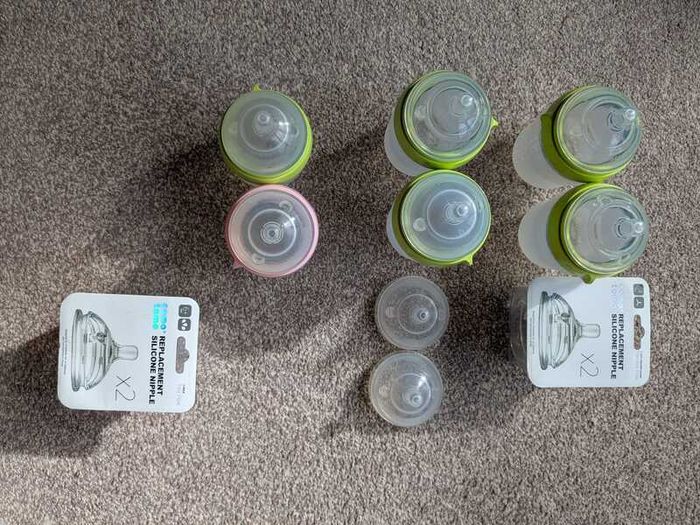 Como Tomo silicone baby bottles