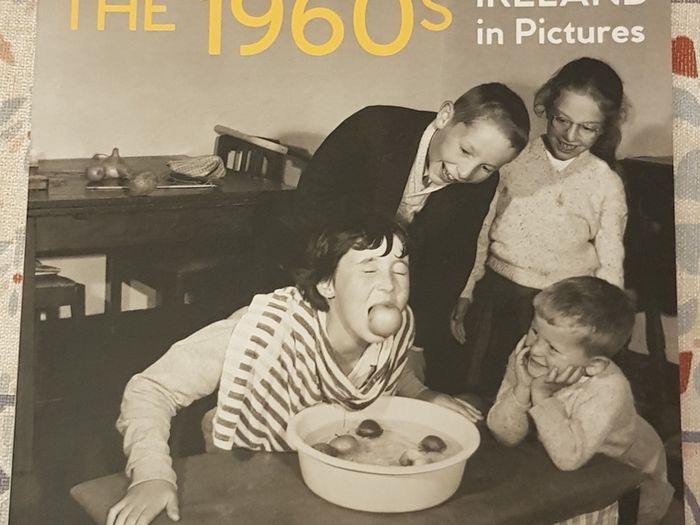 Ireland In Pictures: The 1960's by Lensmen Photographic Archives