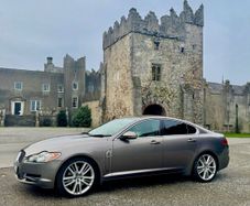 Jaguar XF S Portfolio with V-Rare Sunroof