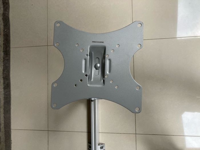 Large monitor / TV stand, adjustable