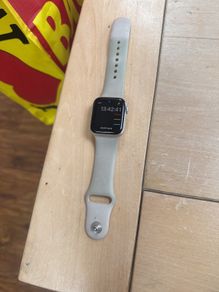 Apple Watch SE (GPS) (2nd Generation)