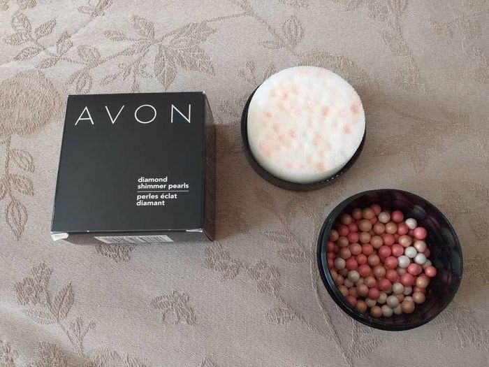 Avon Diamond Shimmer Face Pearls