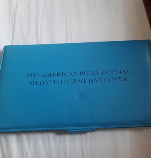 The American Bicentennial Medallic First Day Cover With Padded Album-1976