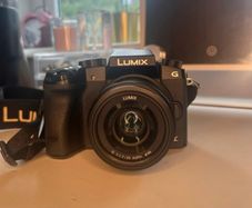 Panasonic Lumix DMC G7 + LENS