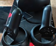 Reverb G2 VR headset