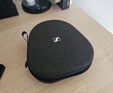 sennheiser momentum case