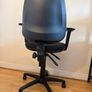 Black adjustable office chair Image 3