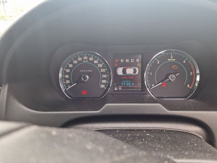 Jaguar XF 2013