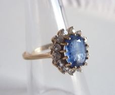 9 carat gold kyanite & topaz ring size N