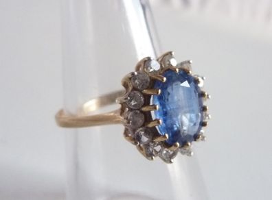 9 carat gold kyanite & topaz ring size N
