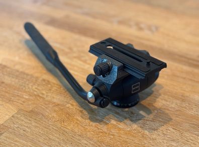 Gitzo G2180 fluid head