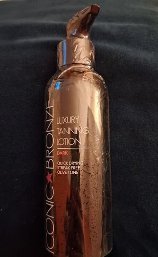 Brand New Iconic Bronze Luxury Tanning Lotion - Shade - Dark - Size - 200ml - RRP - 11.99