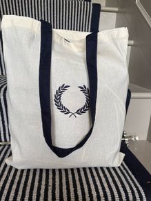 Ex display 600TC French navy Kingsize duvet cover and 2 kingsize pillowcases in tote bag
