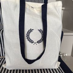 Ex display 600TC French navy Kingsize duvet cover and 2 kingsize pillowcases in tote bag
