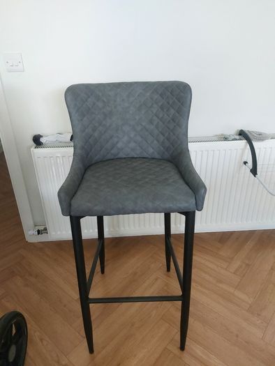 2 x Bar/ island stool