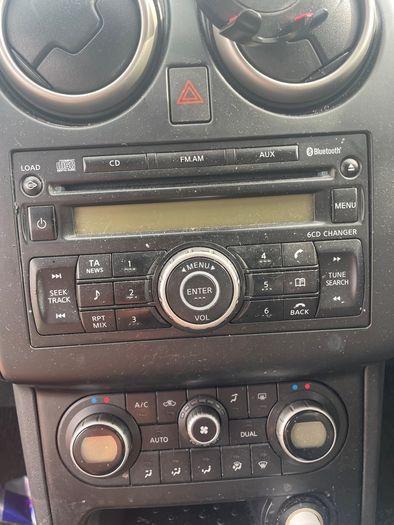 nissan qashqai radios