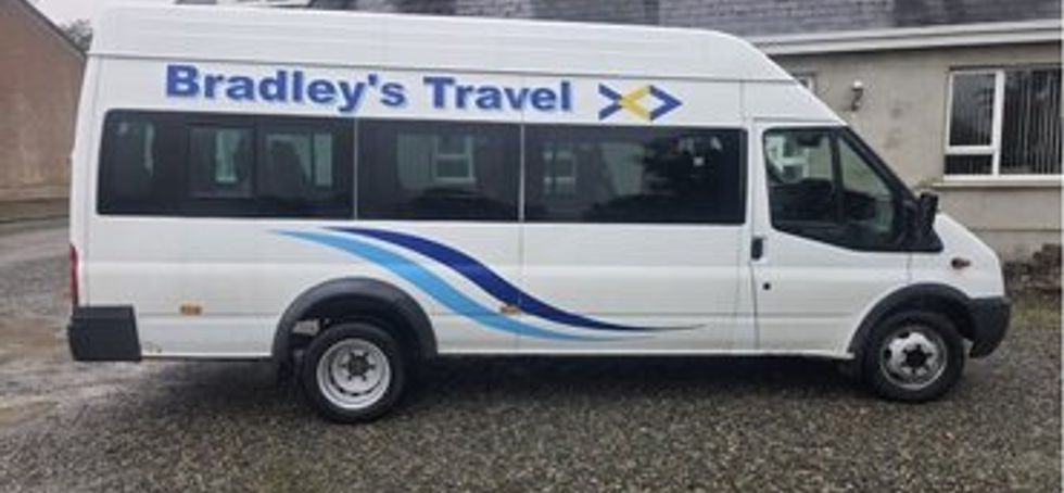08 Ford Transit Minibus