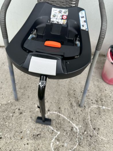 Mamas and Papas pram + Cybex seat and isofix bundle