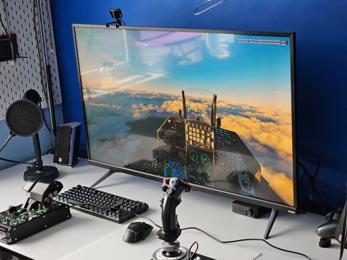 Gigabyte Aorus FV43U 4K 43 inch 144Hz HDR 1000nits