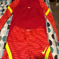 Men's Nike set half zip and shorts red