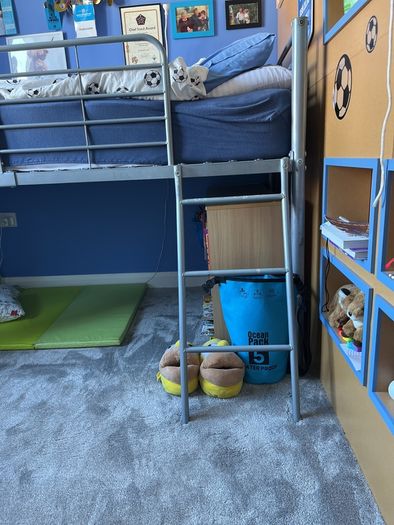 Mid sleeper bed