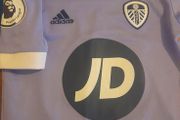 leeds United Age 7/8 shirt