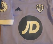 leeds United Age 7/8 shirt