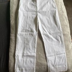 White Cropped trousers