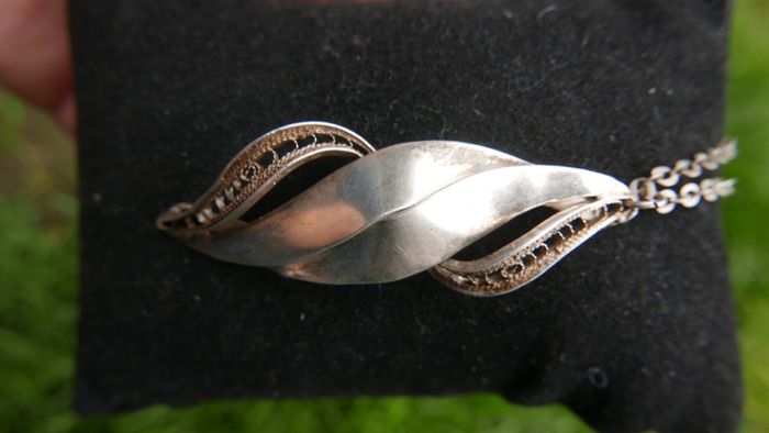 Vintage Sterling Silver 925 Twist Leaf Blade Pendant Long Necklace 7,1g length - 20"