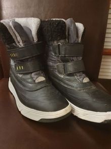 Boys Boots Size: 2 Uk .. 34 EU .. Price Drop