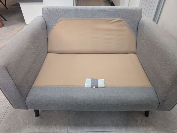 Loveseat / Cuddler (Meadows & Byrne)