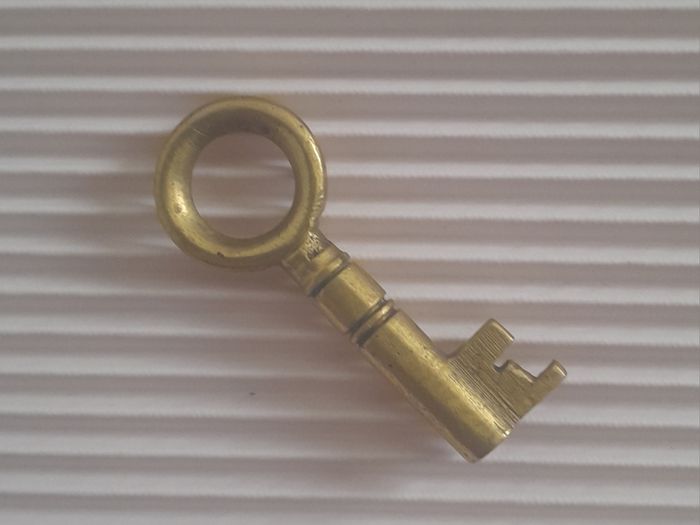 KEY - Small - Brass
