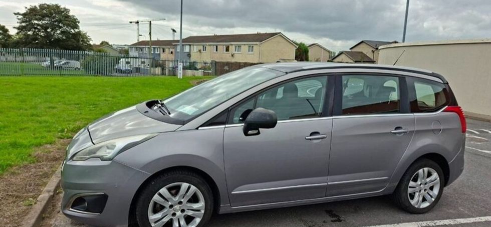Automatic, 7 Seater,  Peugeot 5008 2016