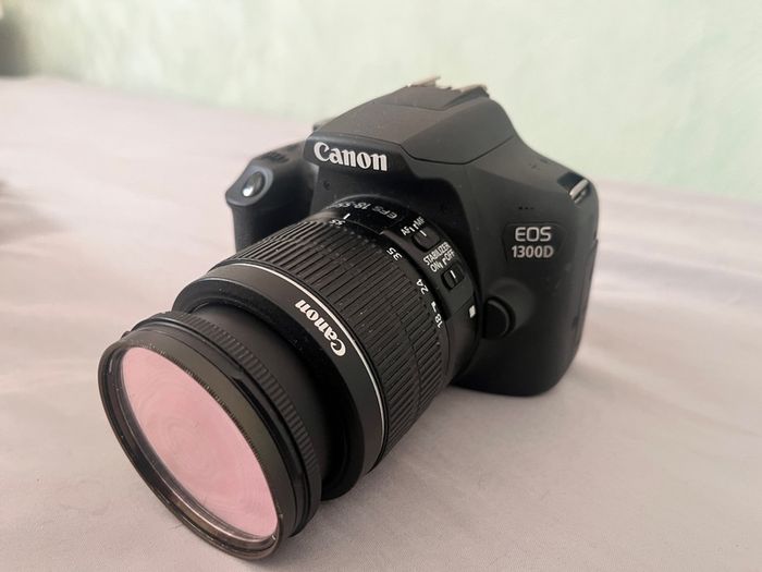 CAMERA (doesn't seem to turn on I know nothing about it)
