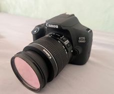 CAMERA (doesn't seem to turn on I know nothing about it)