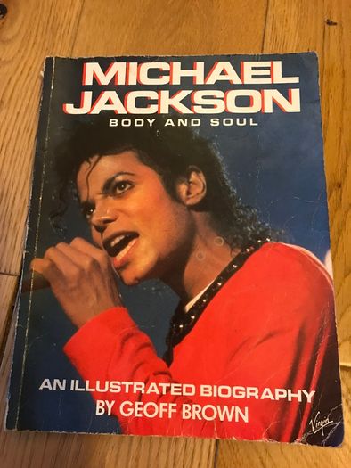 Michael Jackson Illustrated Biography - Collectable