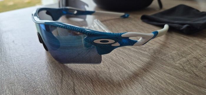 Oakley Radar EV Path