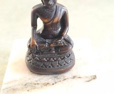 Tibet Copper meditation Budda Statue copper carving .Zen,car decor, Small Buddha Bodhisattva Sakyamuni statue buddhism crafts small Buddha on marble plinth.