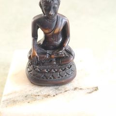 Tibet Copper meditation Budda Statue copper carving .Zen,car decor, Small Buddha Bodhisattva Sakyamuni statue buddhism crafts small Buddha on marble plinth.