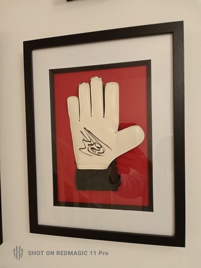 Liverpool Signed David James Glove And Custom made Liverpool Mirror