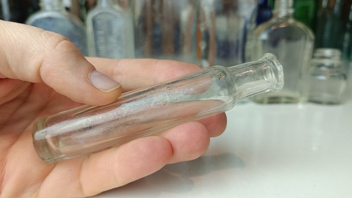 492 - Set of 7 Vintage Clear Glass Screw Cork Top Collectible Decorative Bottles