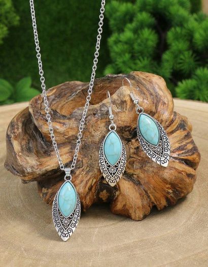Silver Ring with Turquoise Stone - size 10