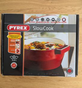 Pyrex SlowCook 3.6L Red Enamelled Cast Iron Casserole Dish
