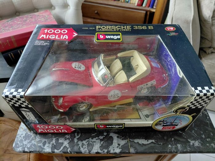 Burago 1971 Porsche 1:18 scale in box