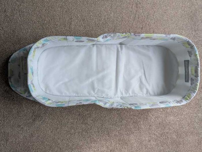 Baby Delight portable bassinet