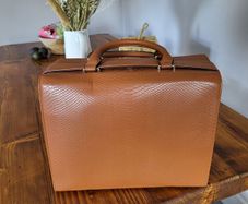 hand bag