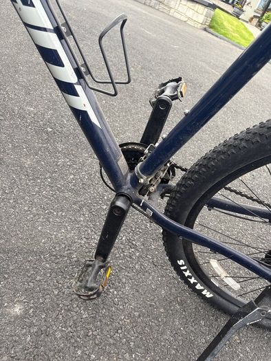GIANT mountain bike
