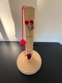 cat scratching post